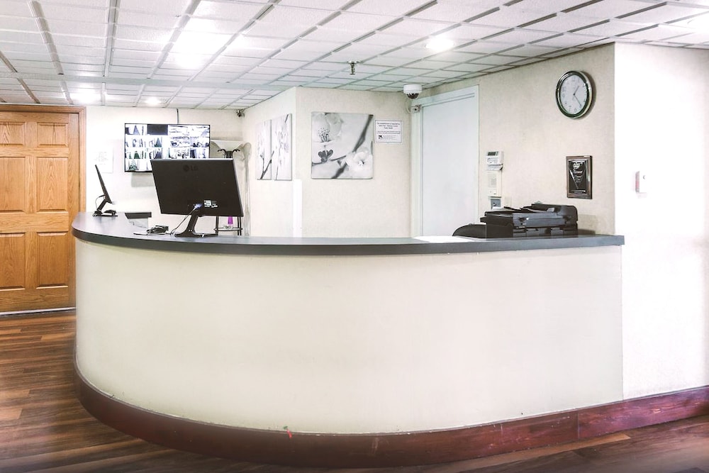 Key Inn Roseville - photo 25