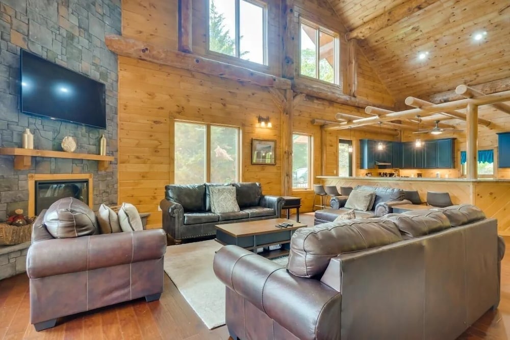 Sensational Views 4 Bedroom Cabin by Heavenly Views Resort - photo 21