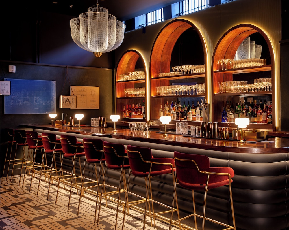The Flat Iron Hotel - photo 13