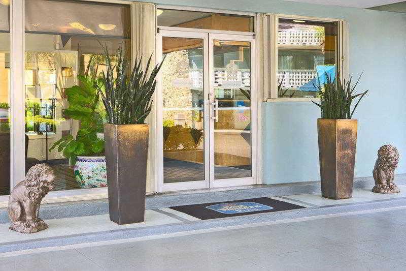 Ramada By Wyndham Fort Lauderdale Oakland Park - photo 18