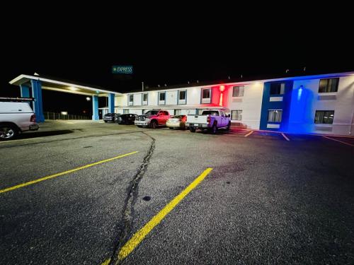 Express Inn & Suites Junction City - photo 25