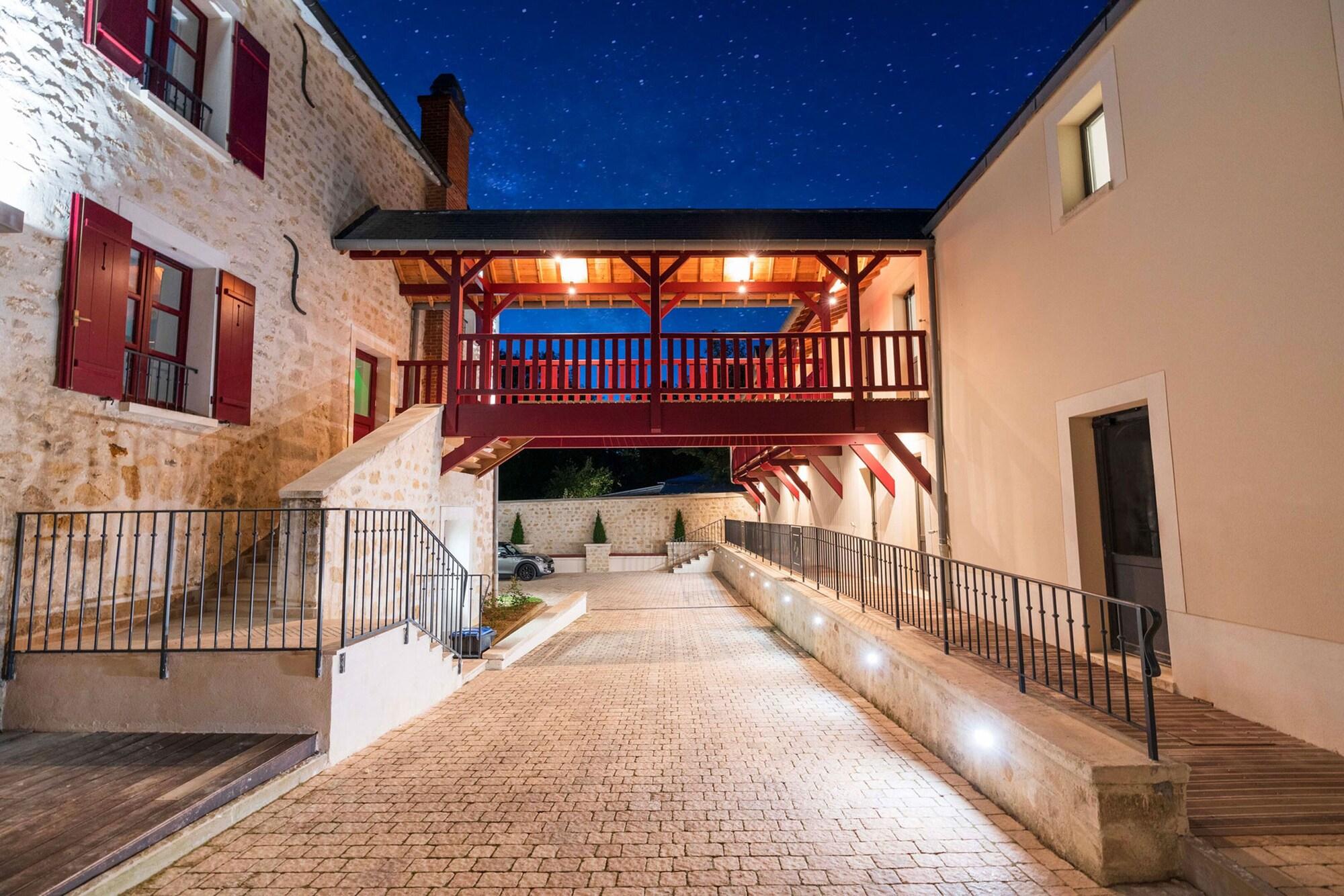 Domaine du Moulin des Marais pet-friendly hotel Hardricourt
