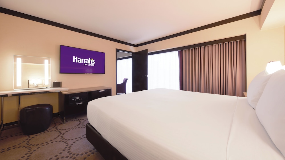 Harrah s Las Vegas A Caesars Rewards Destination - photo 34