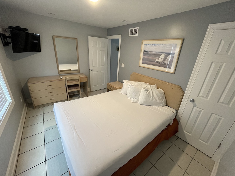 Rio Motel and Suites - photo 16