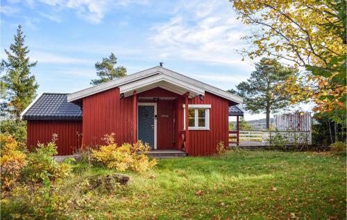 Beautiful Home In Åros With Kitchen — 4-Star Luxury Hotel in Fagerstrand, Norway