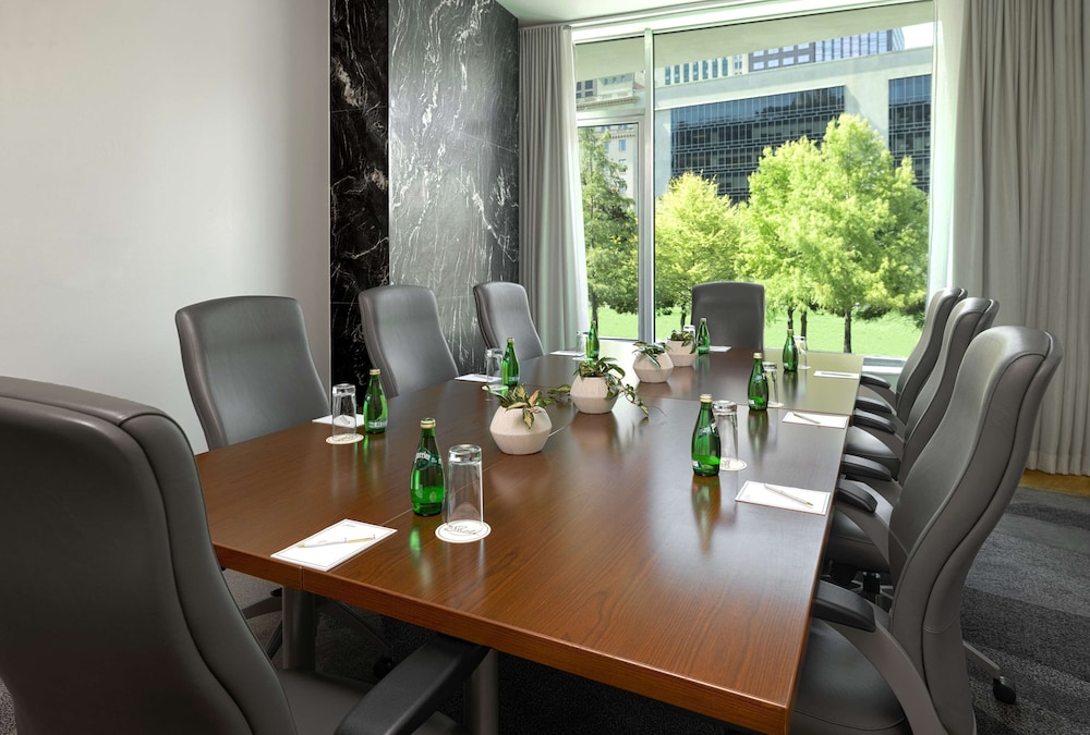 The Statler Dallas Curio Collection By Hilton - photo 100