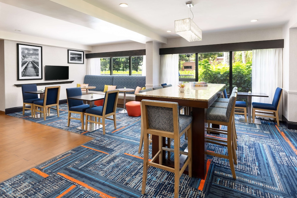 Hampton Inn Naples Central - photo 26