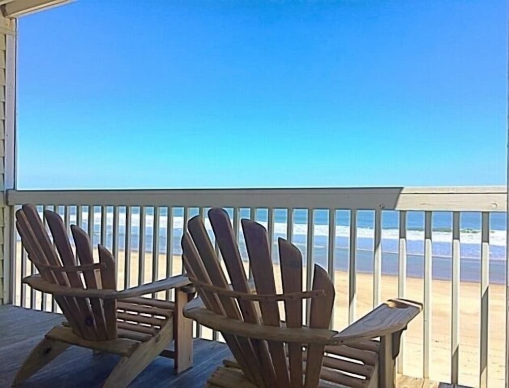 Beach Blanket Spacious Condo With Private Beach Access And Resort Amenities 3 Bedroom Condo by RedAwning - photo 19
