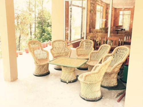 Bay Berry Camp & Resort in Ranikhet, India