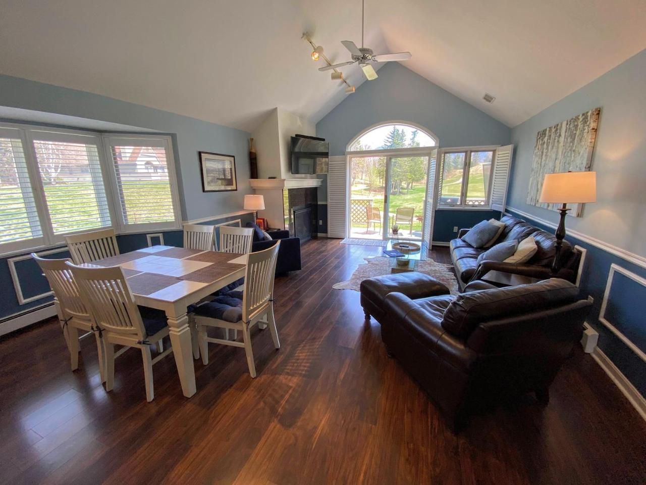 G3 Classy Bretton townhome with AC fast wifi great mountain views right on the golf course - photo 3