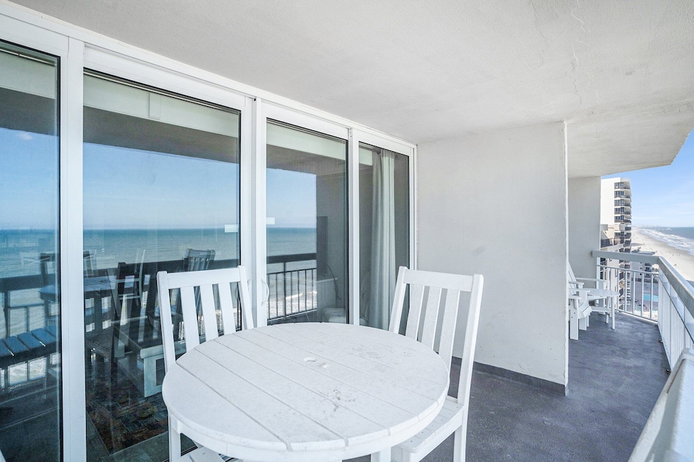 1001 Waters Edge Resort 3 Bedroom Condo by RedAwning - photo 42