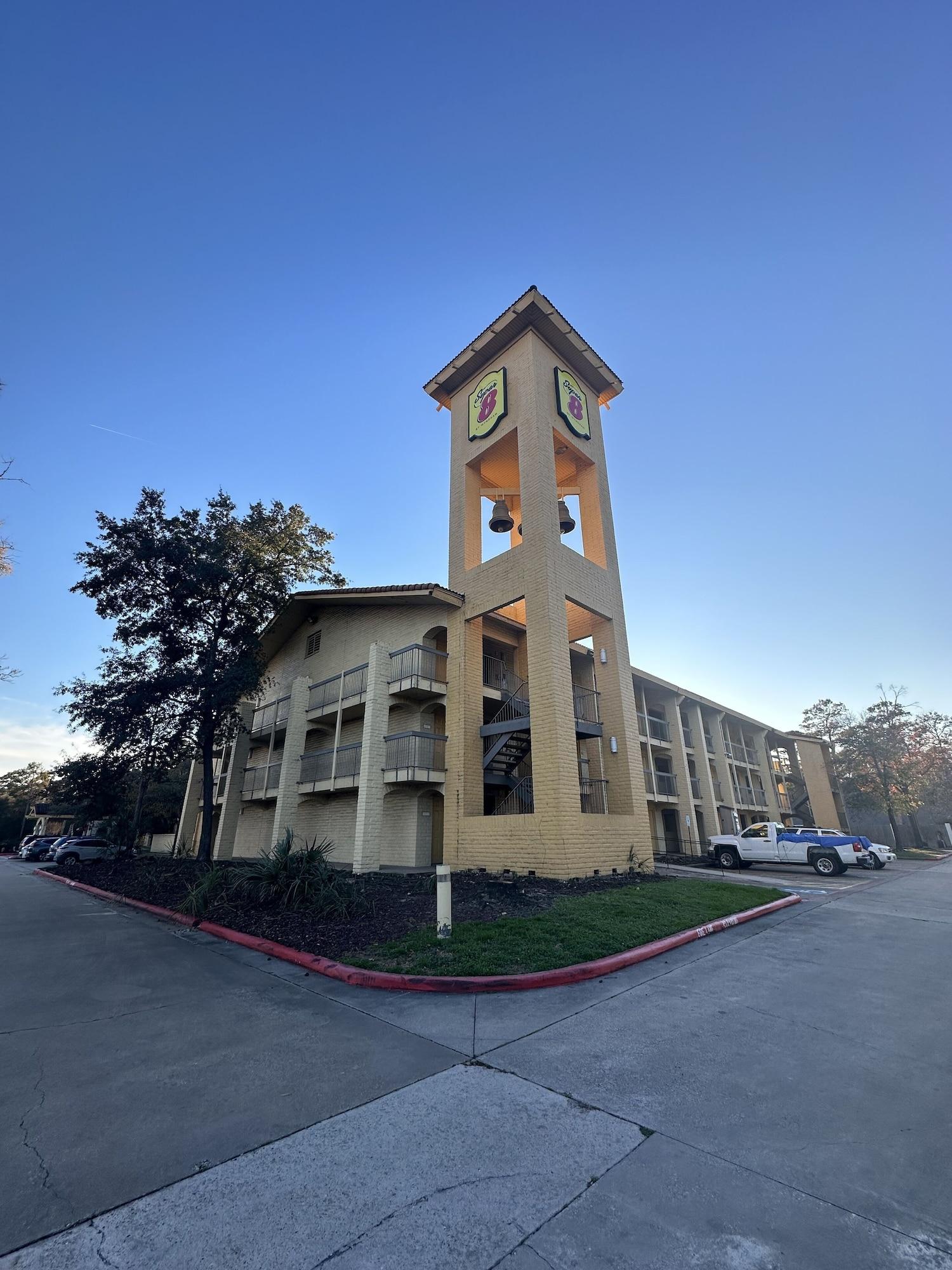 Super 8 by Wyndham The Woodlands North - featured photo