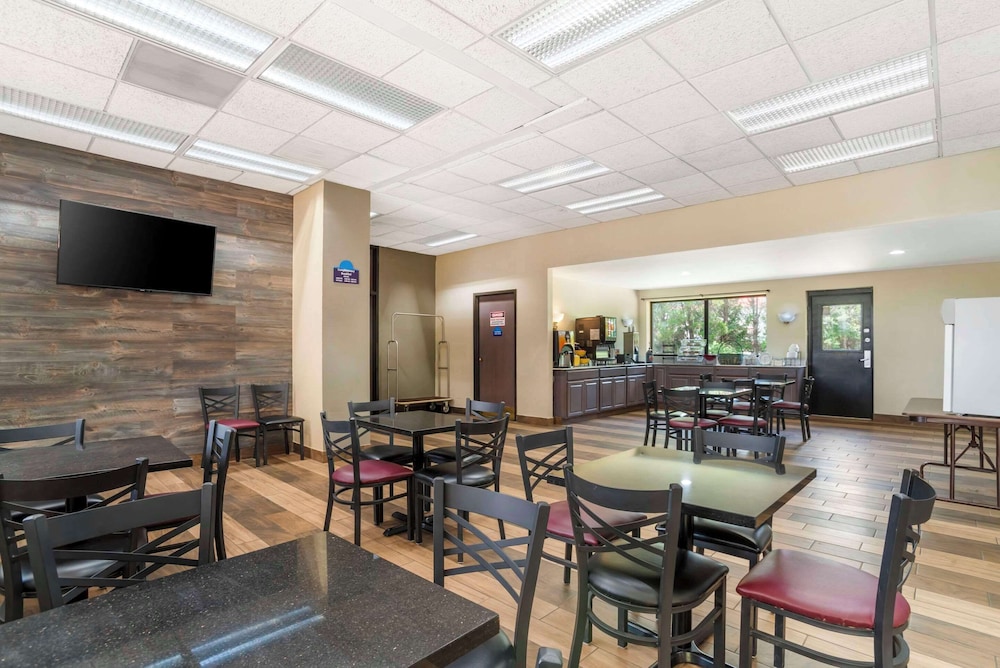 Quality Inn near Speedway - photo 24