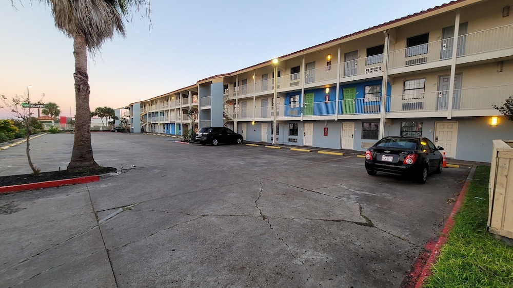 Palm Bliss Hotel Corpus Christi South - photo 25