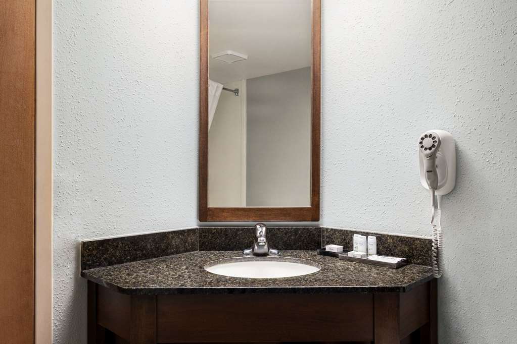AmericInn by Wyndham Madison West - photo 32
