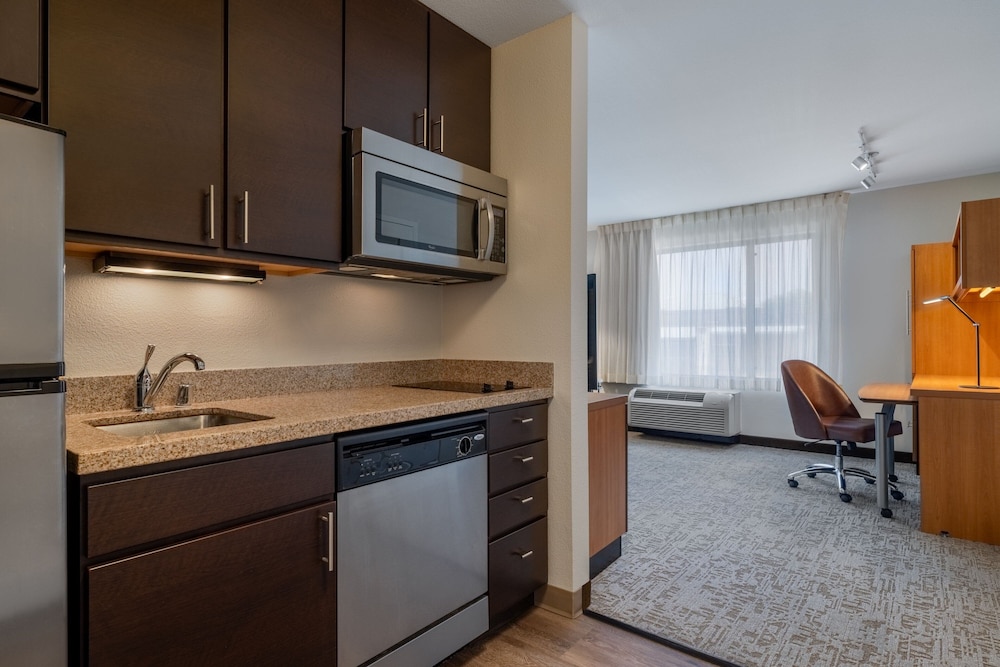 TownePlace Suites Albuquerque North - photo 25