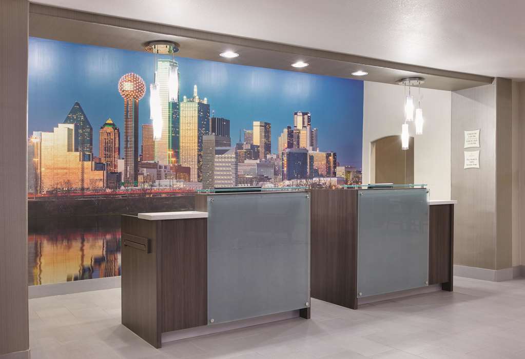 La Quinta Inn & Suites by Wyndham Corsicana - photo 4