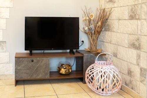 Gray House Salamina — Salamina — photo 4