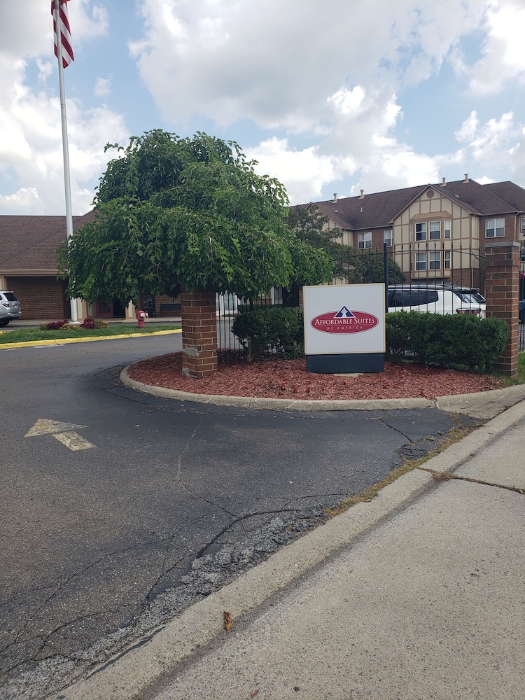 Affordable Suites of America Detroit Warren - photo 24
