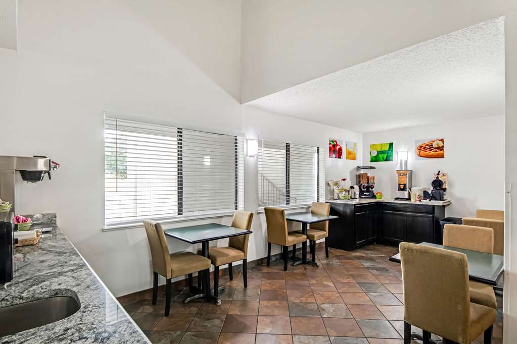 Quality Inn & Suites Junction - photo 5