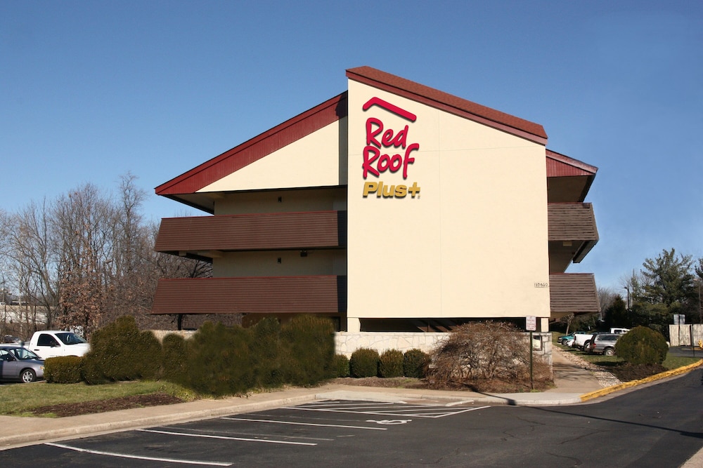 Red Roof Inn PLUS Philadelphia Airport - photo 27