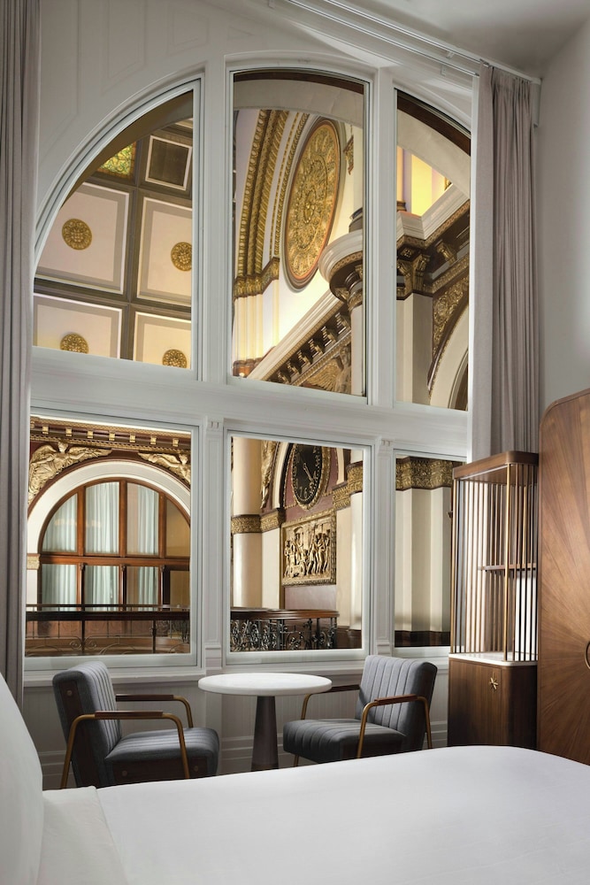 The Union Station Nashville Yards Autograph Collection - photo 30