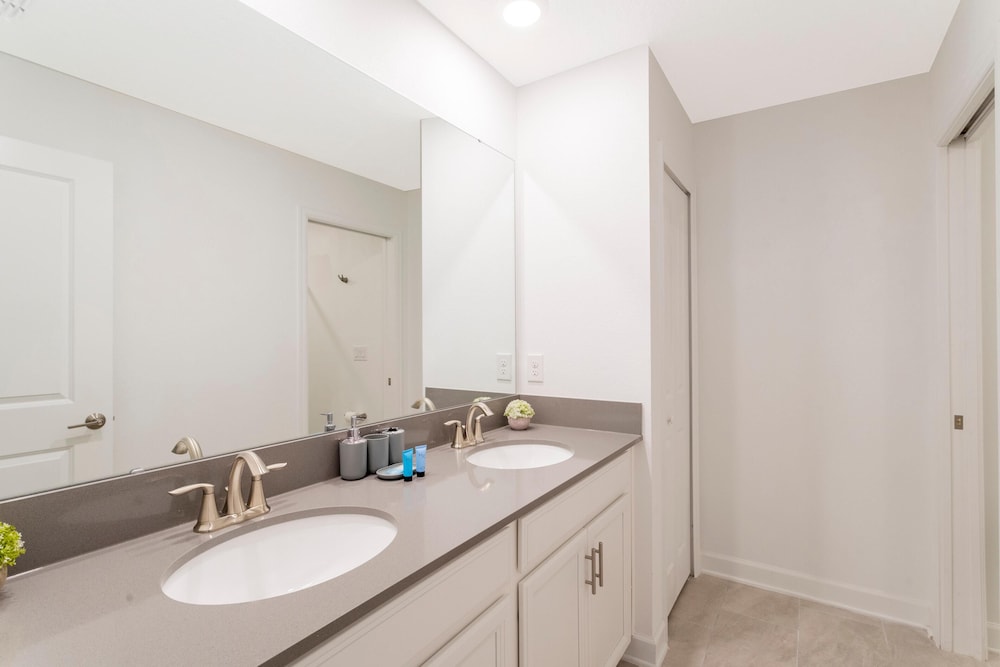9332 SH Champions Gate Unique Luxury 8BR - photo 34