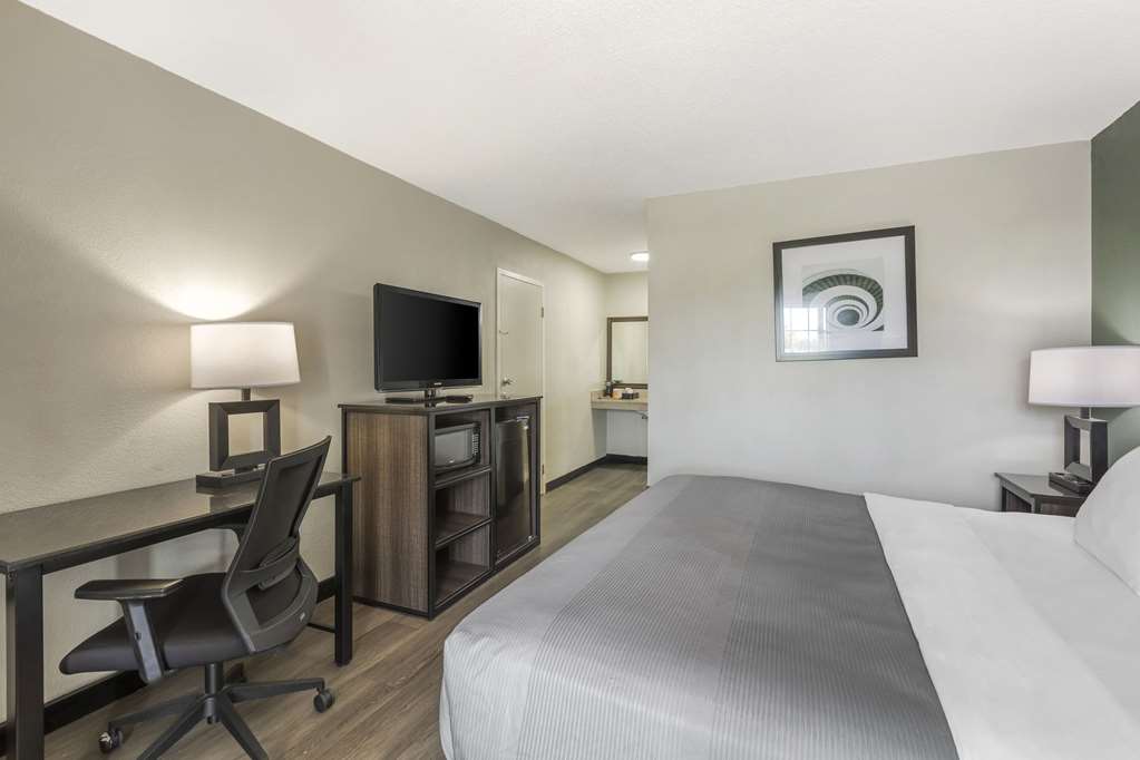 Quality Inn & Suites Santee I 95 - photo 42
