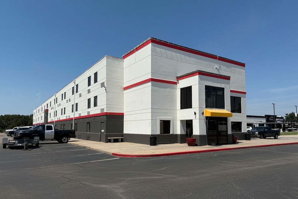 Coratel Inn and Suites by Jasper Wichita North in Wichita, United States