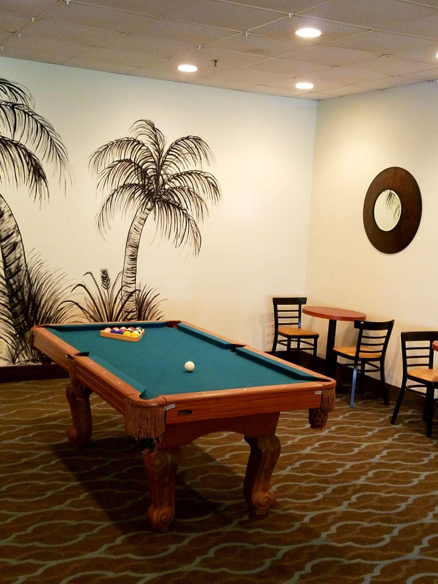 Days Inn and Suites by Wyndham Clermont - photo 3
