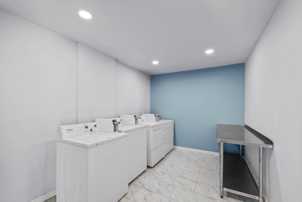 Suburban Studios Newport News Hampton - photo 41