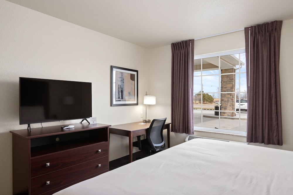 Cobblestone Inn & Suites Yuma - photo 25