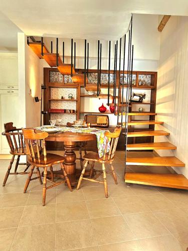 Suite Elegante a 2 Minuti Dal Duomo Casa Estia — 4-Star Luxury Hotel in Orvieto, Italy