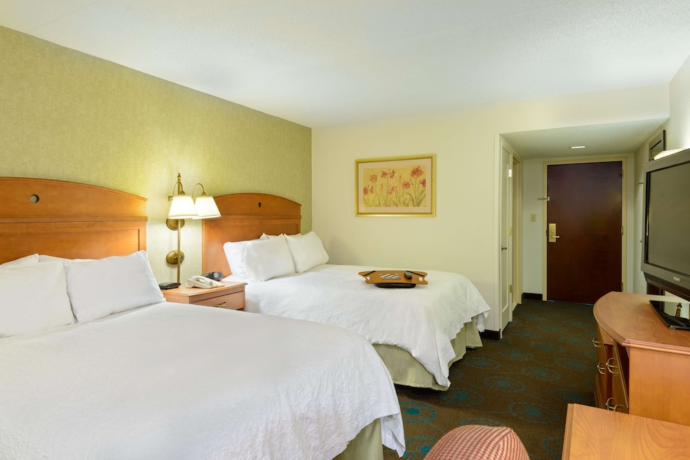 Hampton Inn Mt. Vernon - photo 8