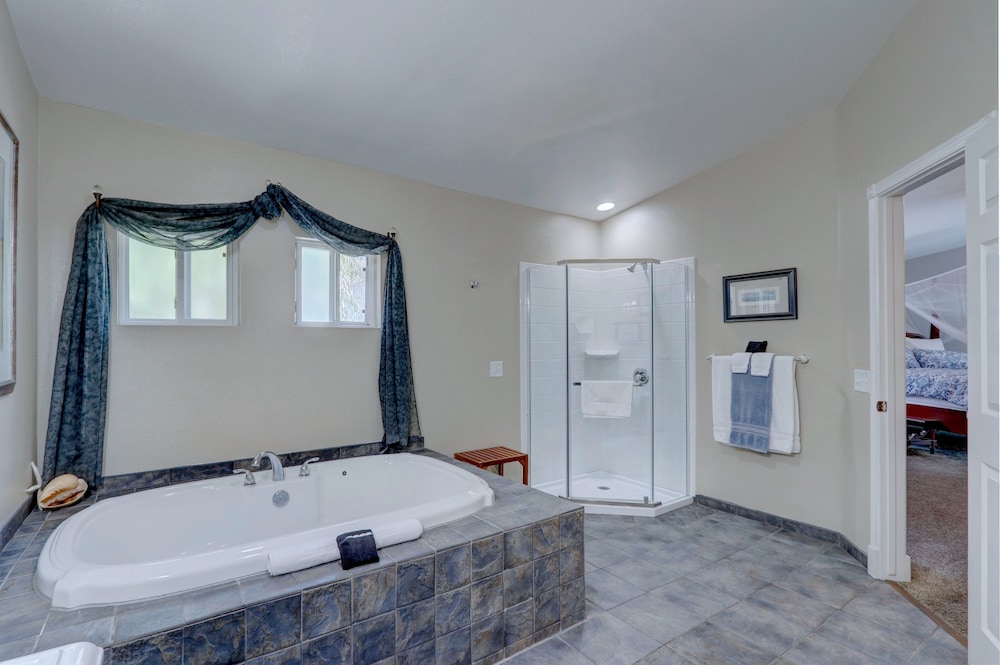 Pelican Cove Inn - photo 89