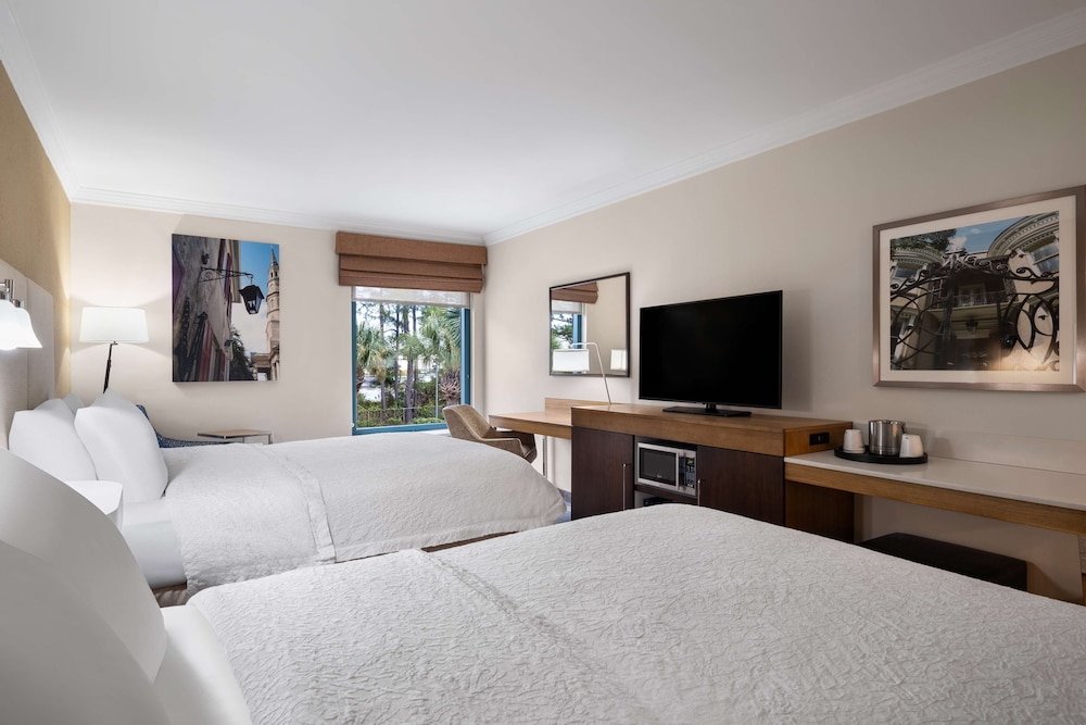Hampton Inn Charleston North - photo 6