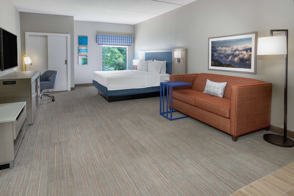 Hampton Inn Harriman Woodbury - photo 18