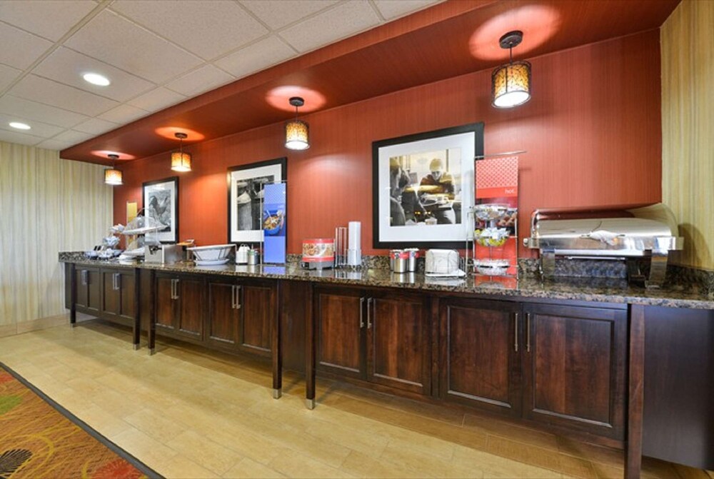 Hampton Inn Sturgis Lagrange Area - photo 38