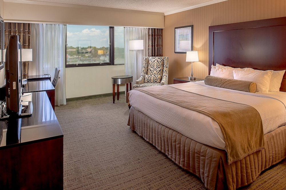 Crowne Plaza St. Louis Airport by IHG - photo 7