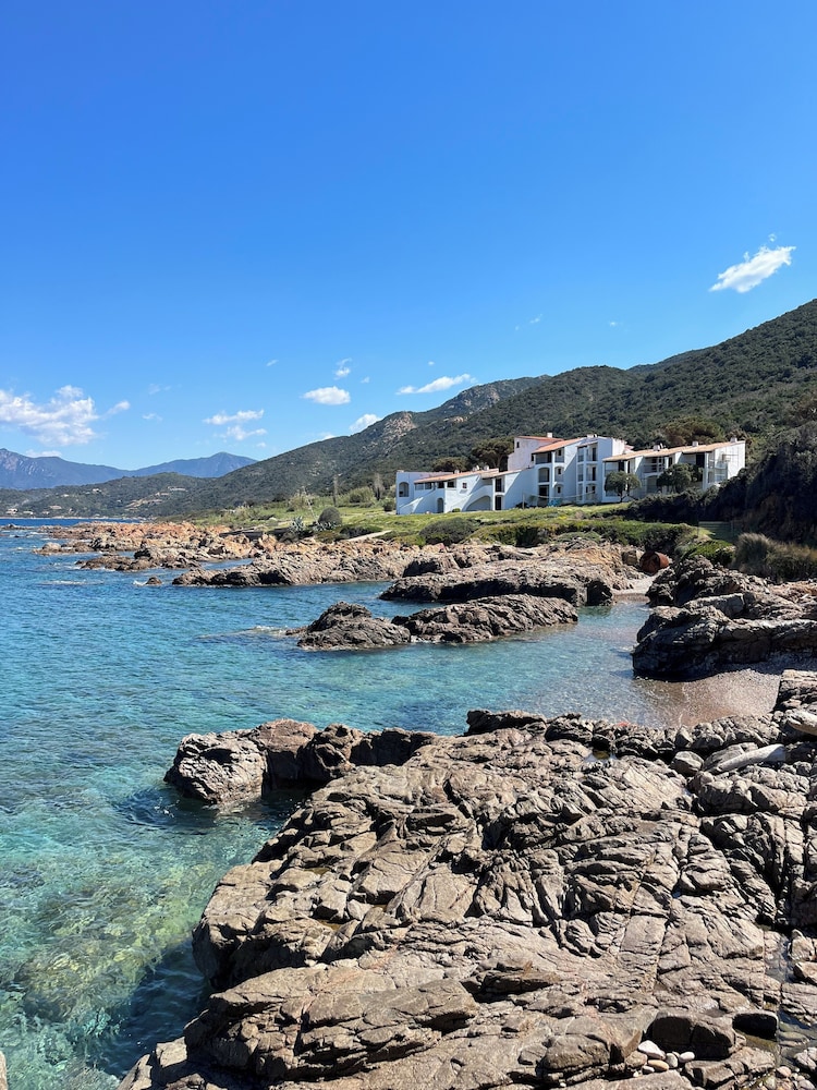 Résidence Punta paliagi — 4-Star Luxury Hotel in Ajaccio, France