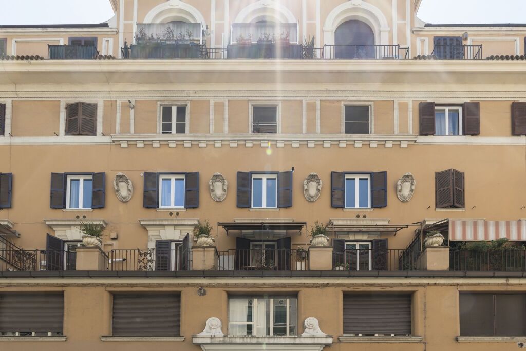 Guest Roma House — 4-Star Luxury Hotel in Rome, Italy