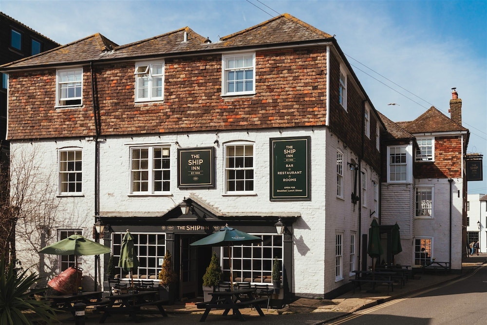 The Ship Inn - carbon neutral hotel in Rye