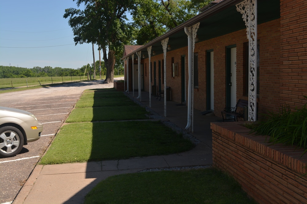 The Evergreen Inn Motel and RV Park - photo 28