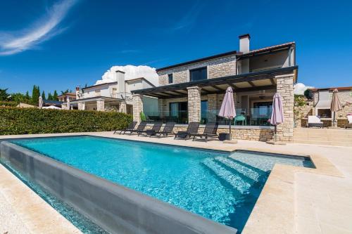 Villa Collini — 4-Star Luxury Hotel in Visignano, Croatia