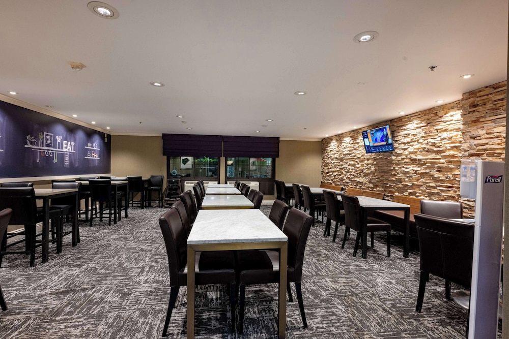 Hampton Inn San Diego Kearny Mesa - photo 13