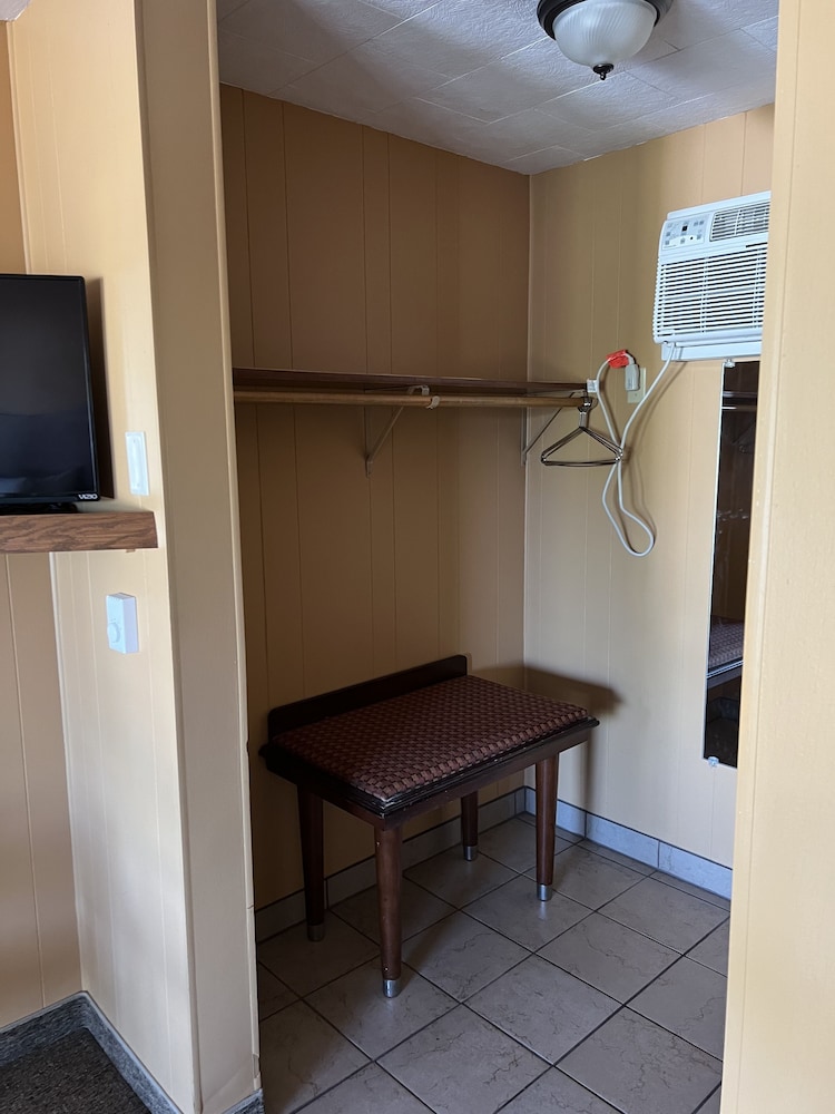 All Star Inn & Suites - photo 189