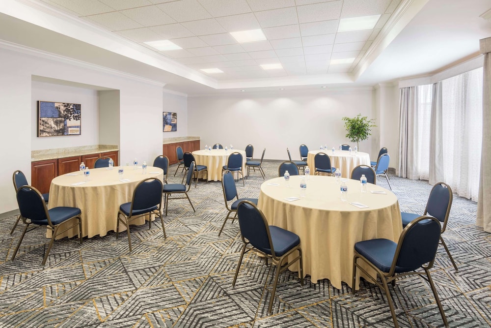Homewood Suites by Hilton New Orleans - photo 30