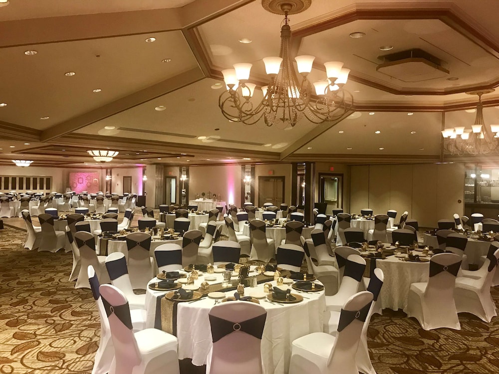 SureStay Plus Hotel by Best Western Lehigh Valley - photo 27