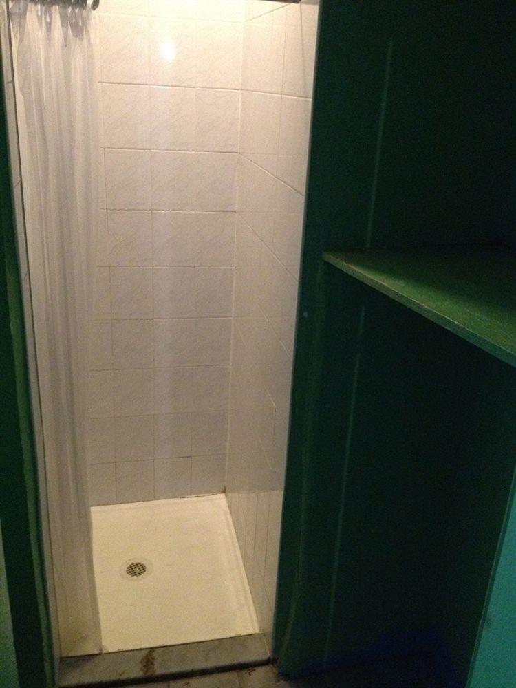 Carlton Arms Hotel - photo 15