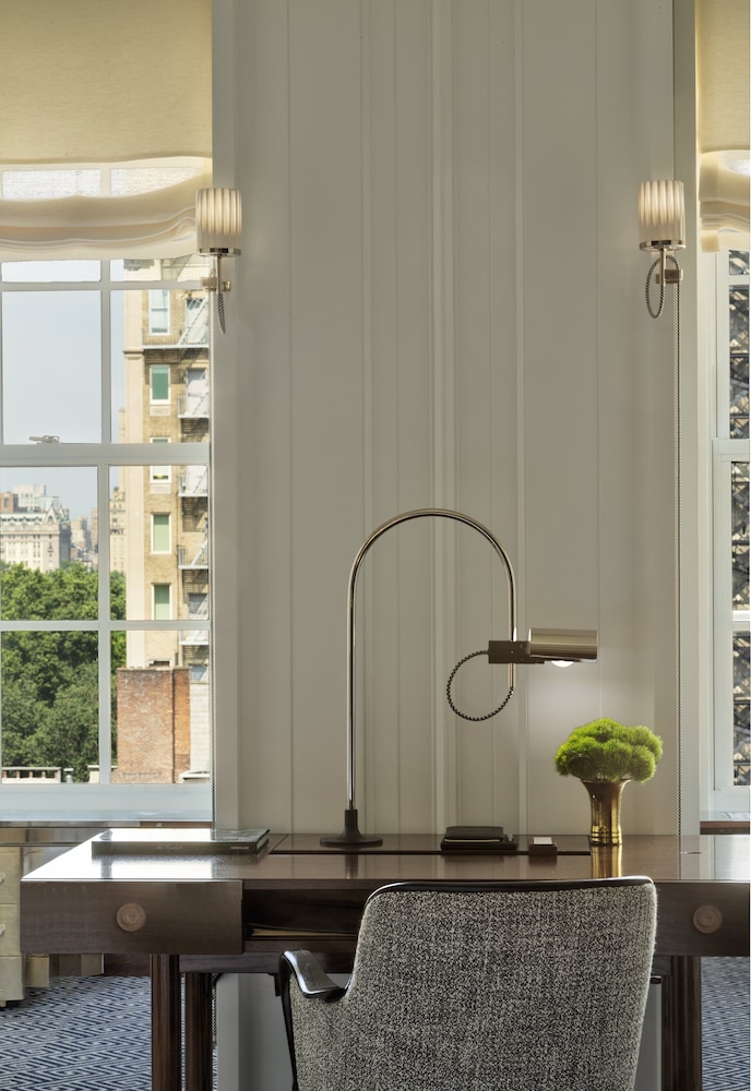 The Carlyle A Rosewood Hotel - photo 10